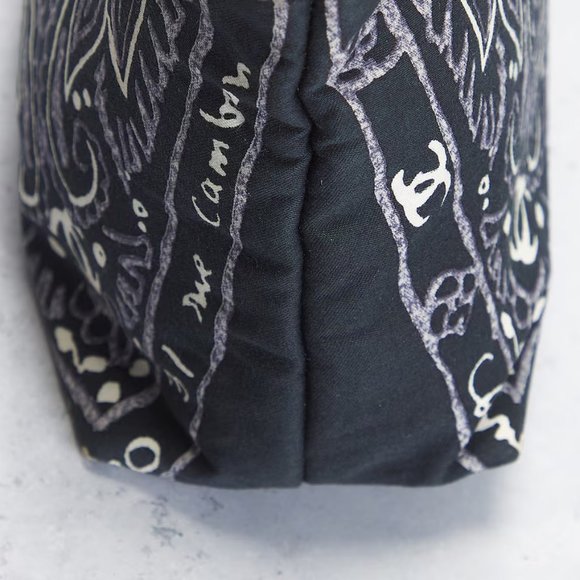 RARE Chanel CC Bandana Clutch Black Paisley Printed Pouch Cosmetic Bag - Picture 7 of 10